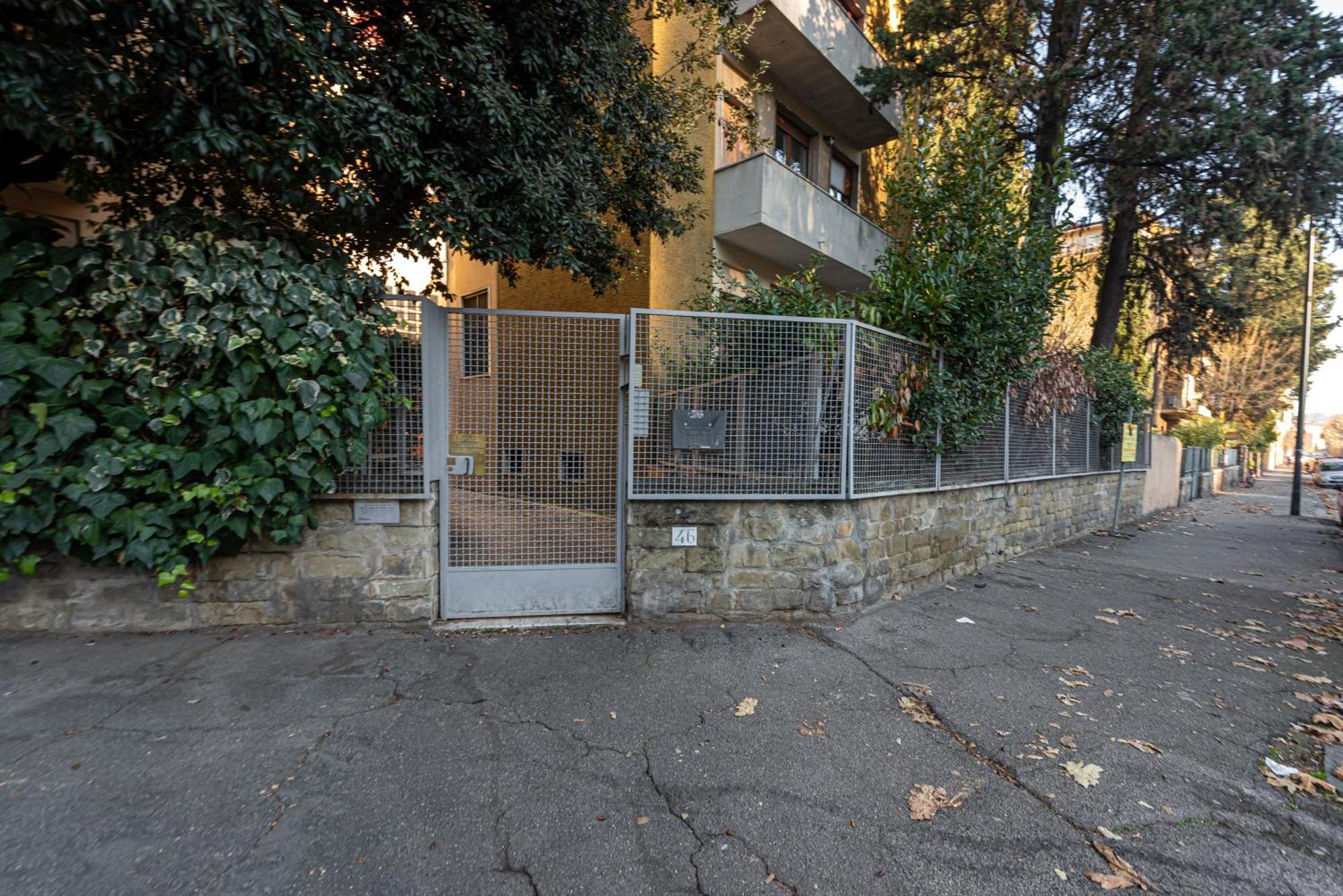 Relax In San Frediano Con Giardino Appartement Florence Buitenkant foto